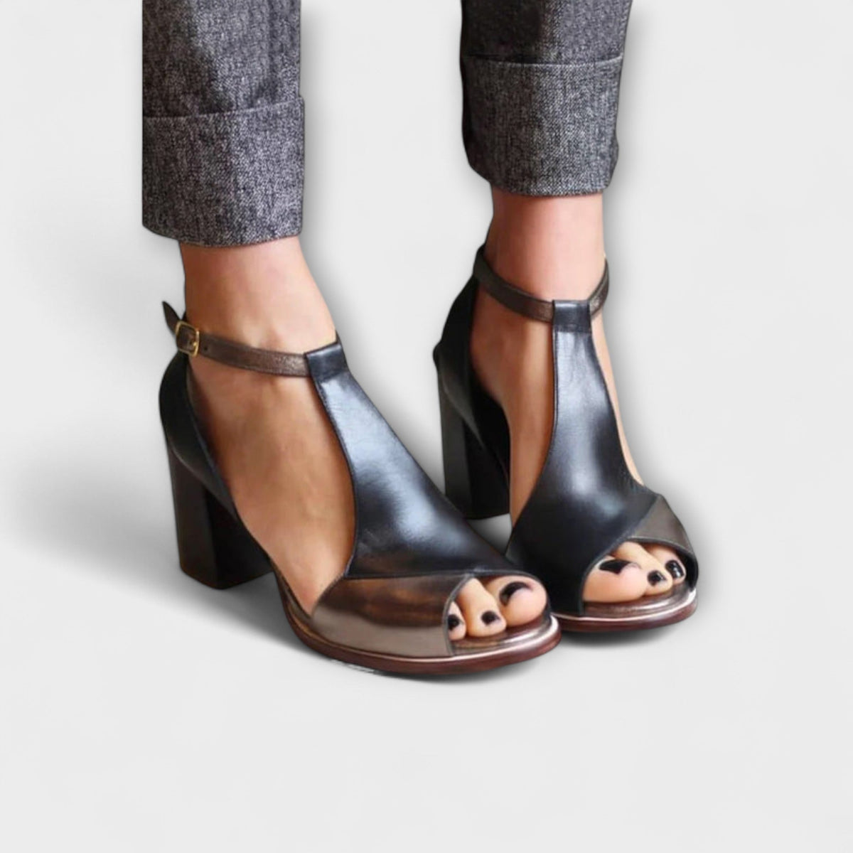 Ingvild - Sorte pumps med åpen tå
