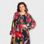 Frøya - Elegant Plus-Size Kjole med Blomstermønster
