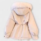Hanne - Beige elegant vinterjakke med pelskrage