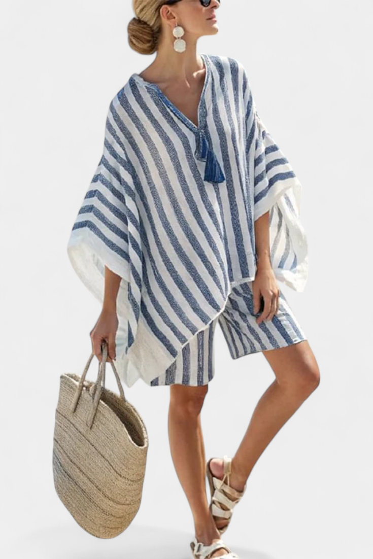 Maren - Blå-hvite stripete sett med bluse og shorts