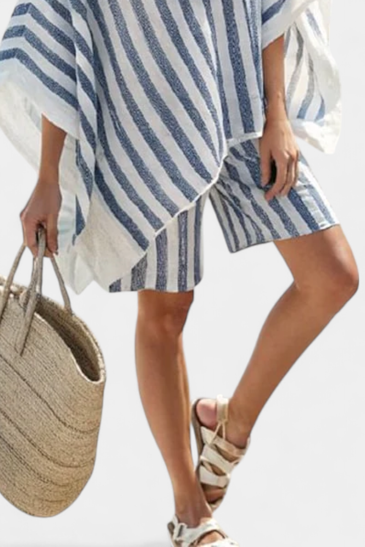 Maren - Blå-hvite stripete sett med bluse og shorts