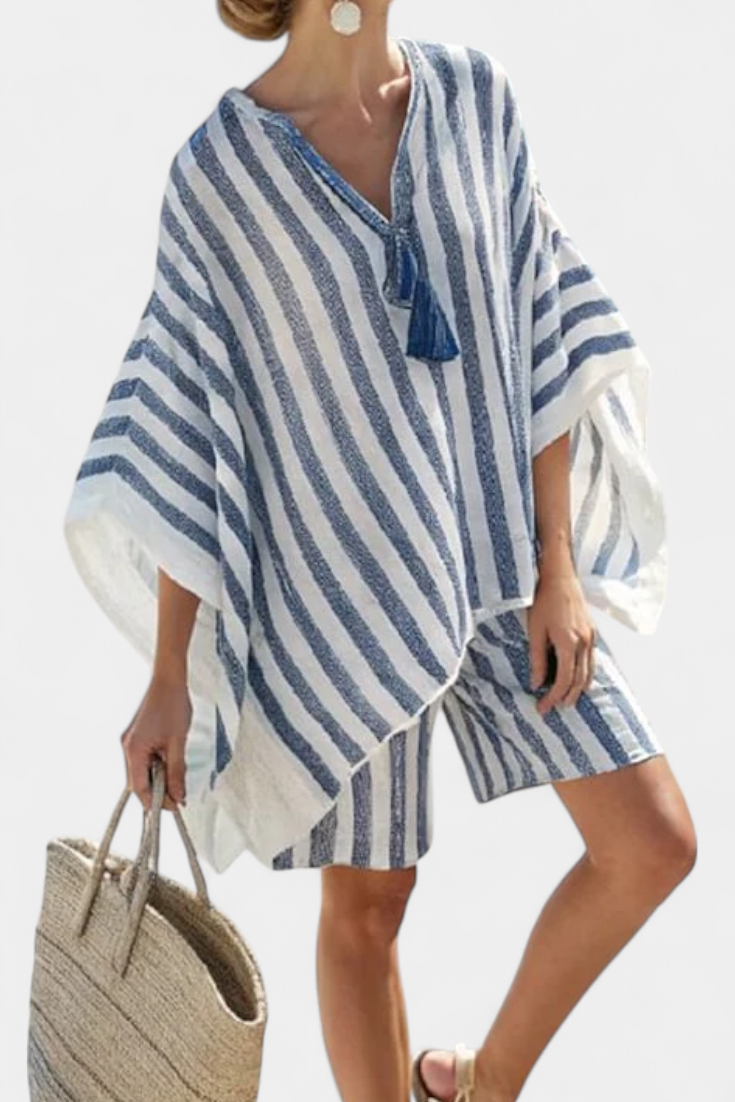 Maren - Blå-hvite stripete sett med bluse og shorts