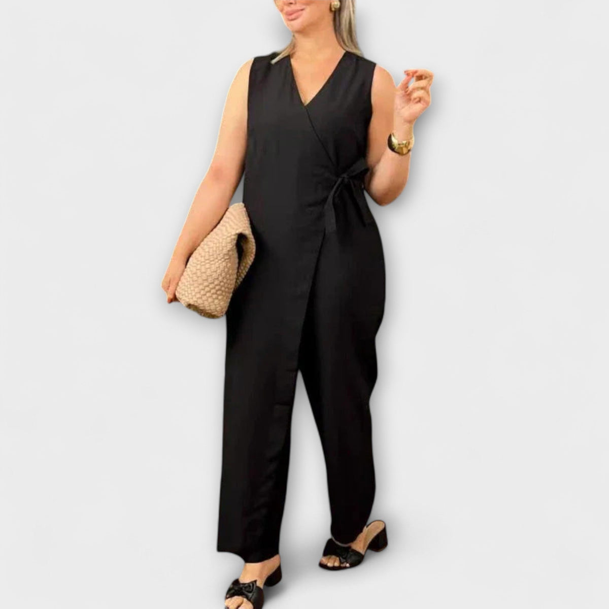 Julie - Beige buksedress med V-hals