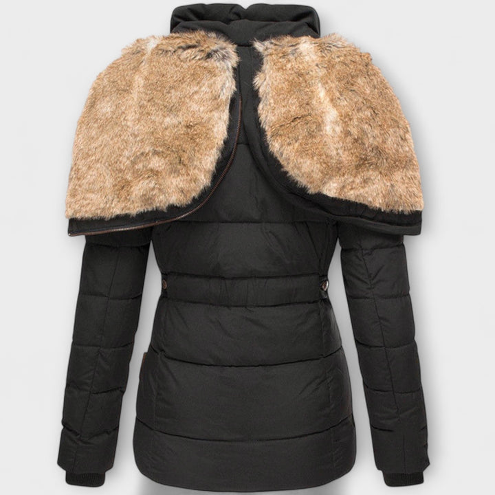 Aud - Svart elegant damejakke med pelshette