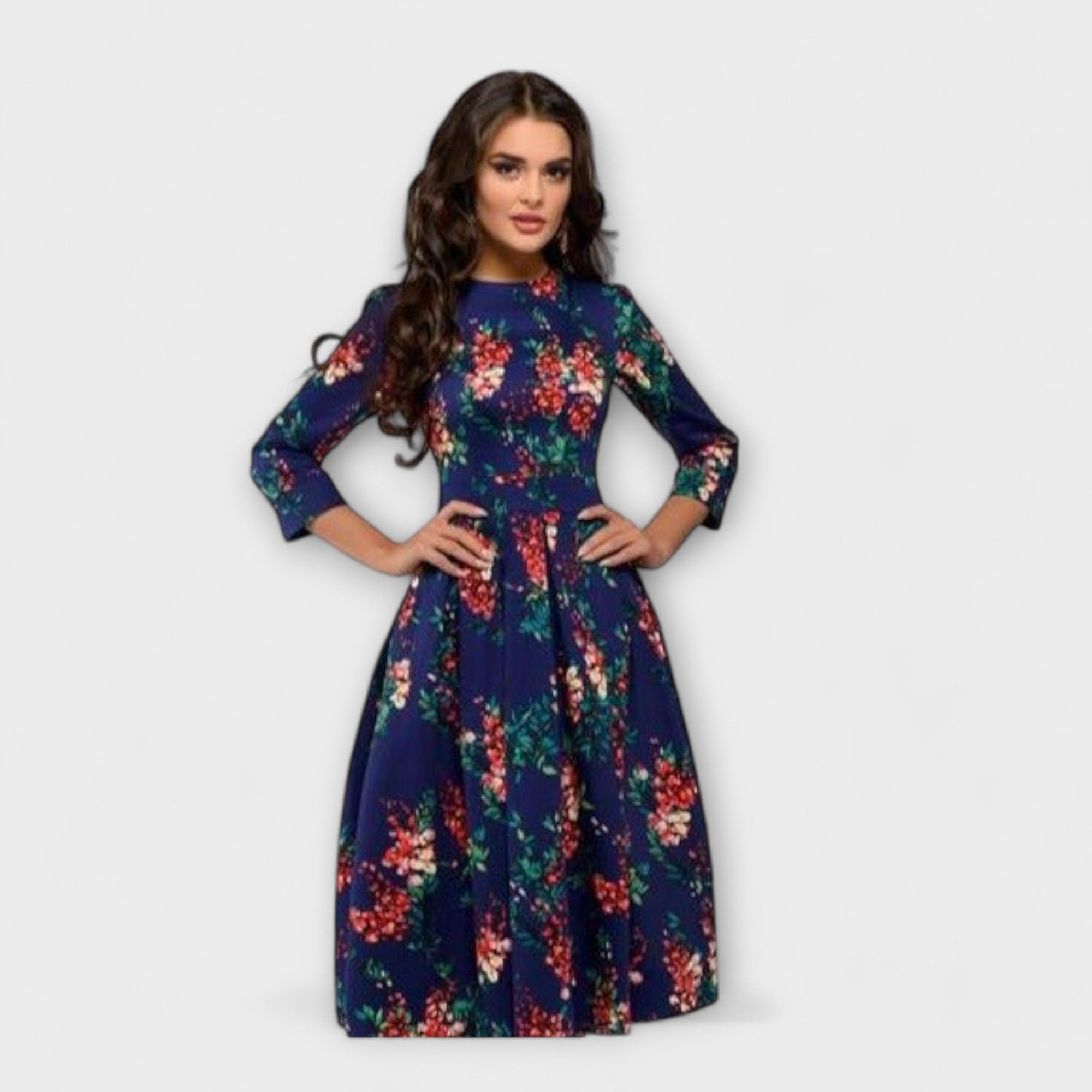 Agnes - Kremfarget knelengde kjole med blomster