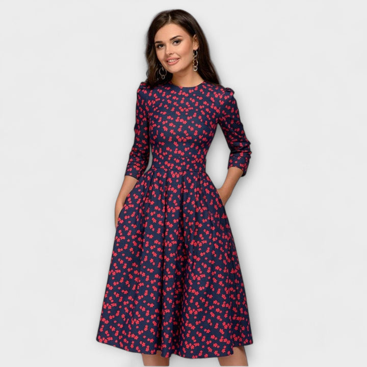 Agnes - Cream-coloured knee-length dress with flowers