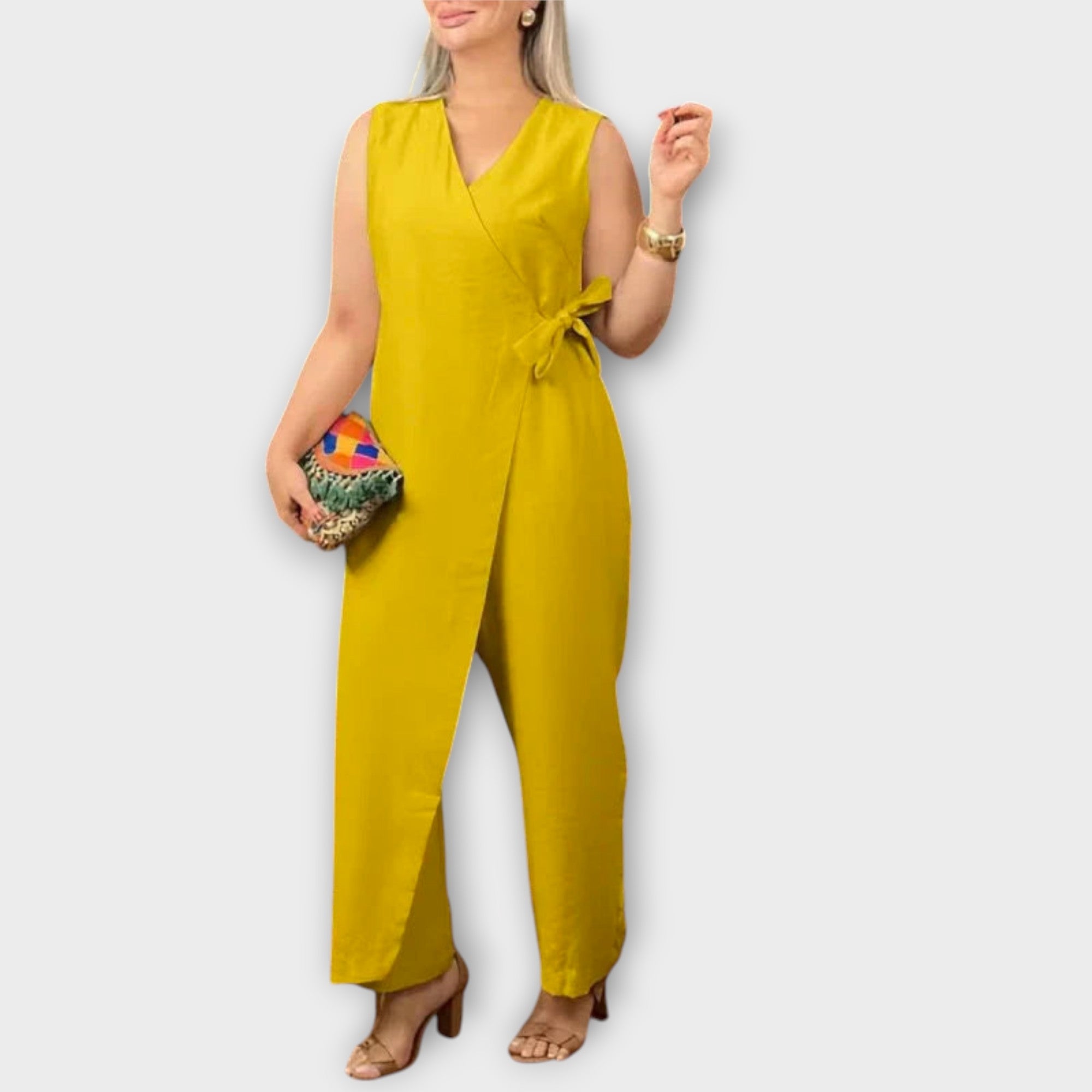 Randi - Elegant oransje buksedress med omsnitt